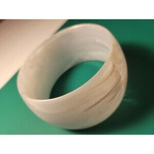 Vintage White Smooth Swirled Lucite Chunky Plastic Bangle Bracelet VTG MOD 80's
